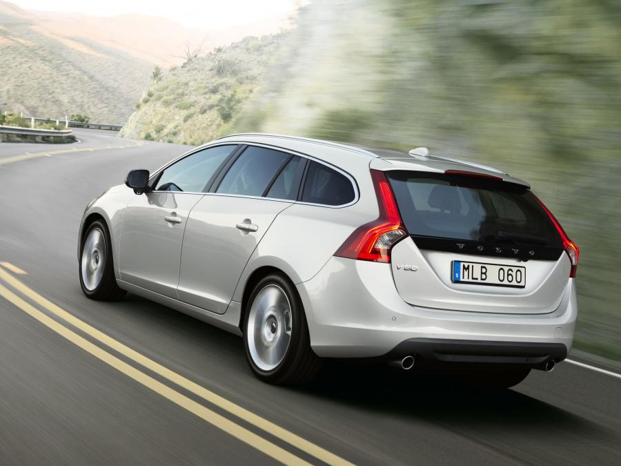  Volvo V60 2010 года  (фото 39 из 55)